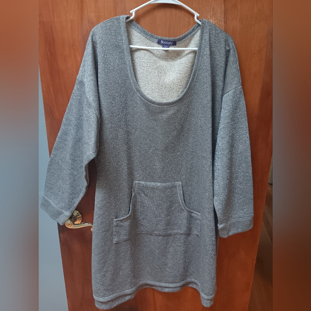 Roaman's 22/24 Silver glitter oversized shirt❤️